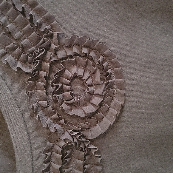 Cotton tee with ruffle detail - Picture 2 of 3